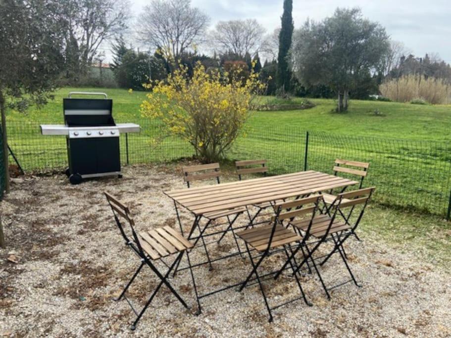 Appartement En Provence Chateaurenard Luaran gambar